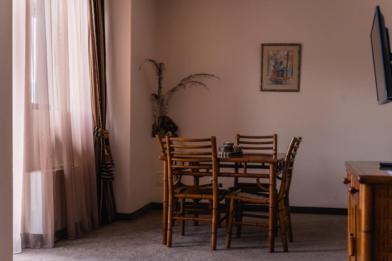 Hotel Orbel Dobrinishte Esterno foto