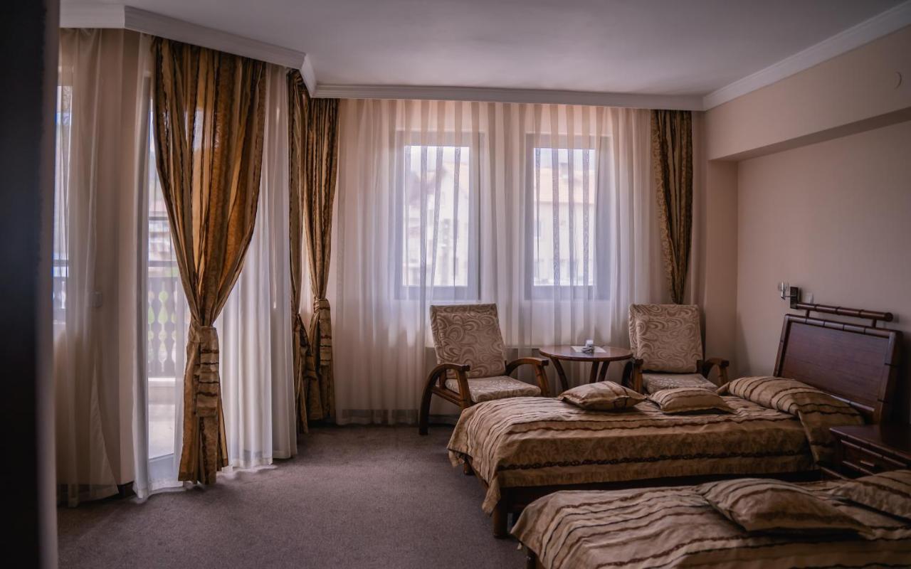Hotel Orbel Dobrinishte Esterno foto
