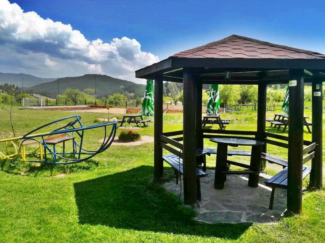 Hotel Orbel Dobrinishte Esterno foto