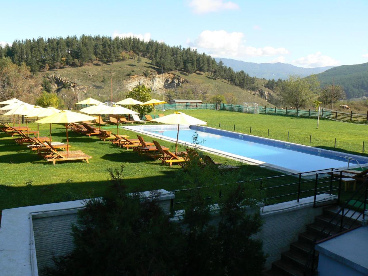 Hotel Orbel Dobrinishte Esterno foto
